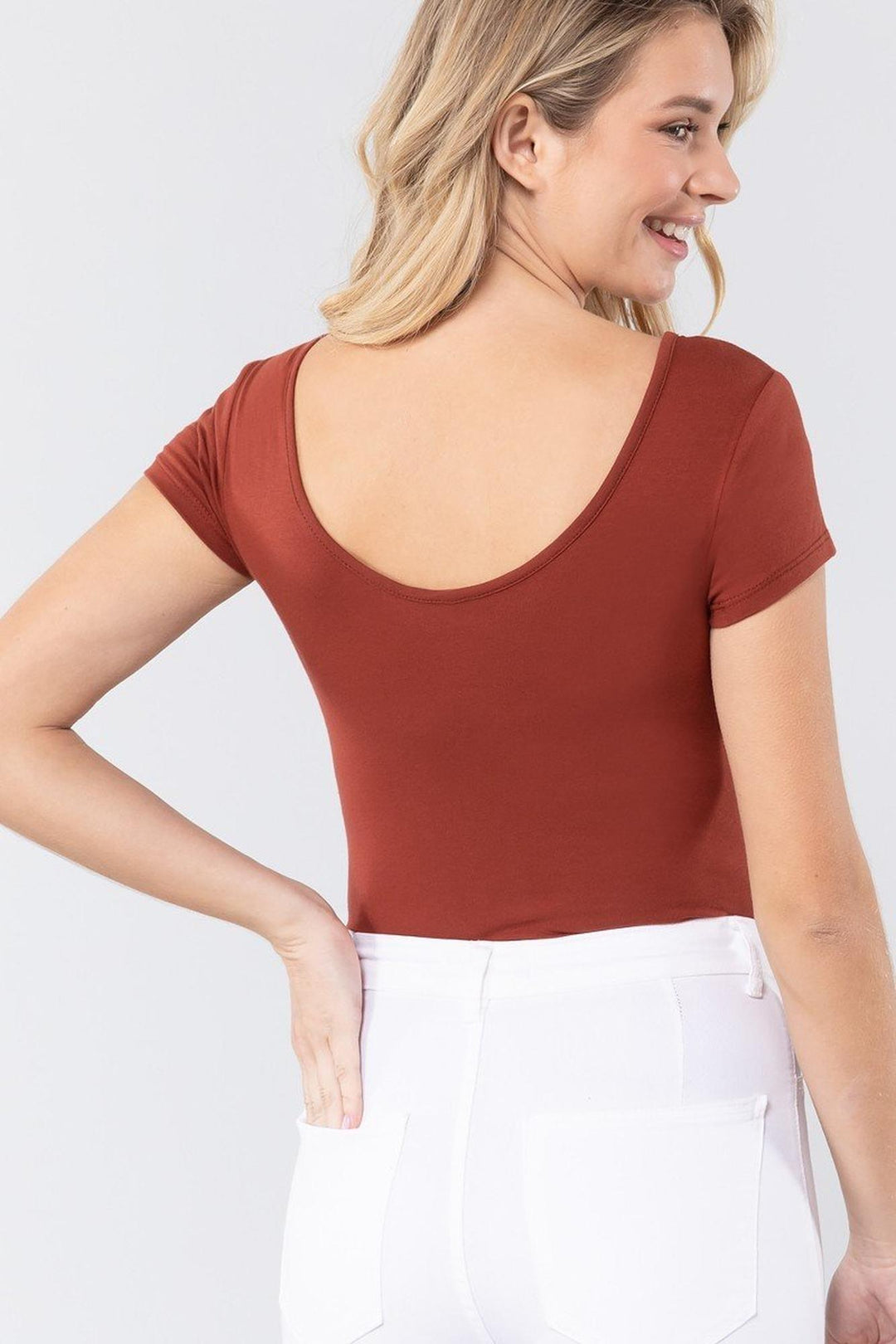 Wholesale Basic Solid Short Sleeve Scoop Neck Cotton Bodysuit