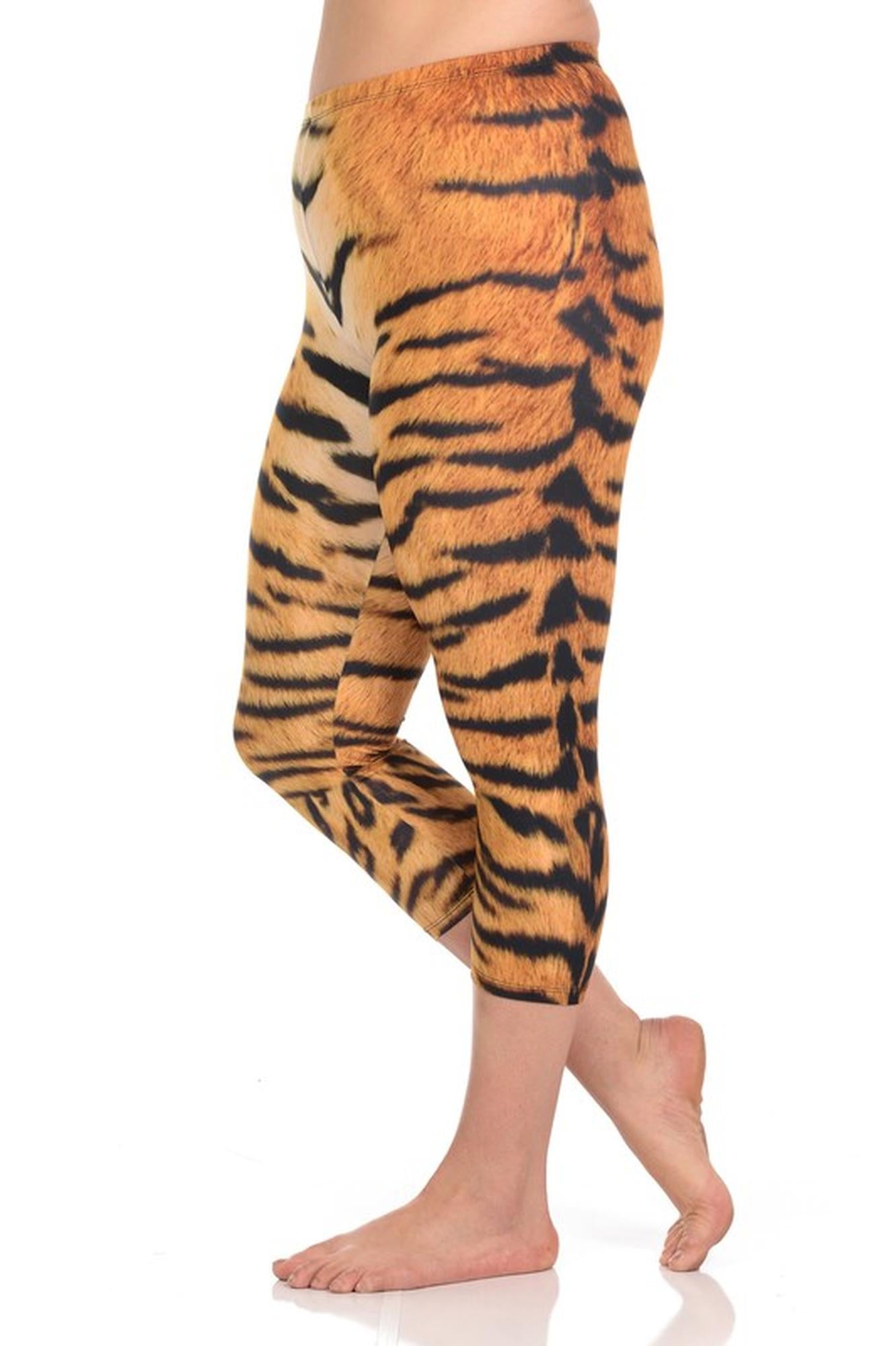 Wholesale Brushed Graphic Print Tiger Print Plus Size Capris
