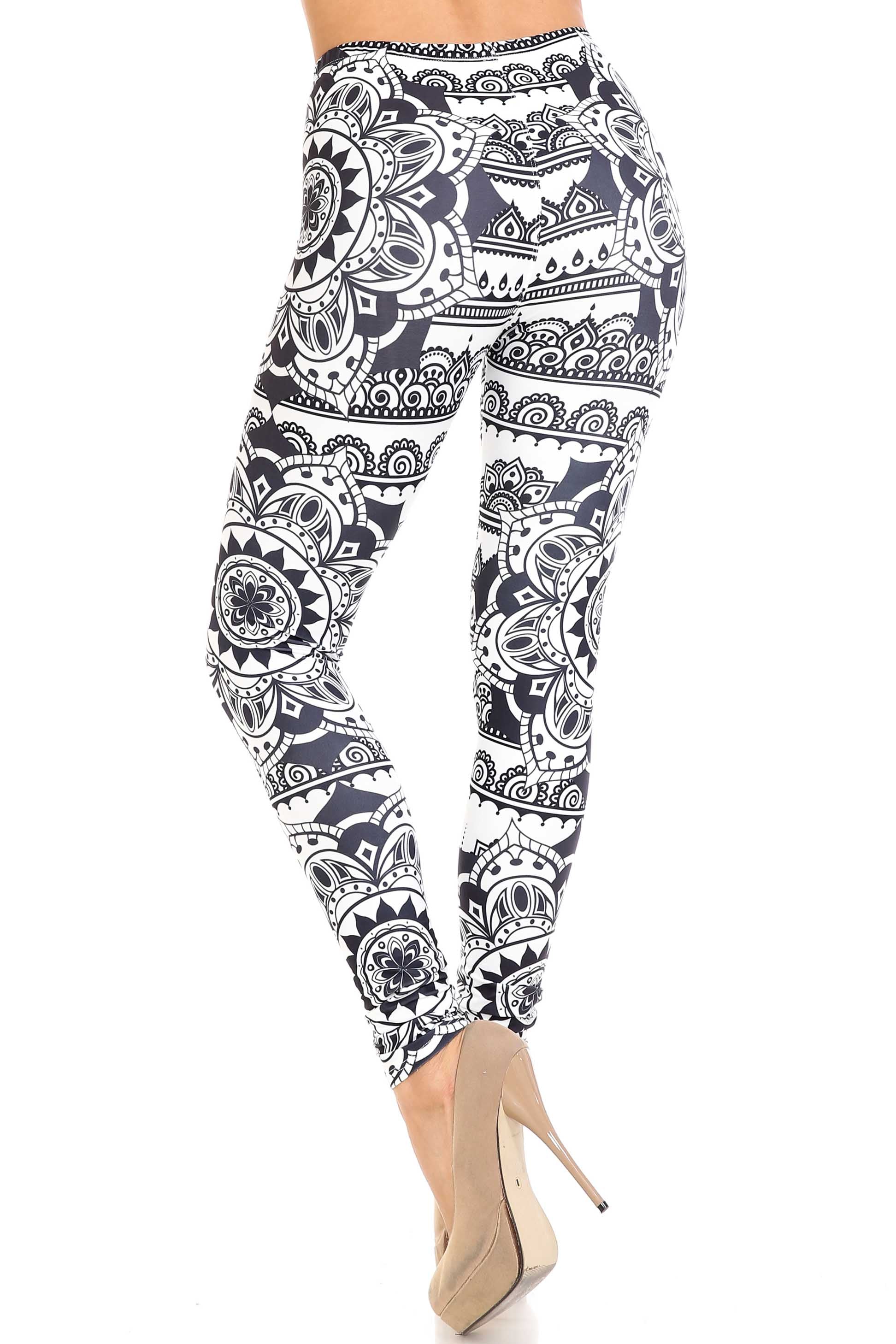 Wholesale Creamy Soft Monochrome Mandala Extra Plus Size Leggings - 3X-5X - By USA Fashion