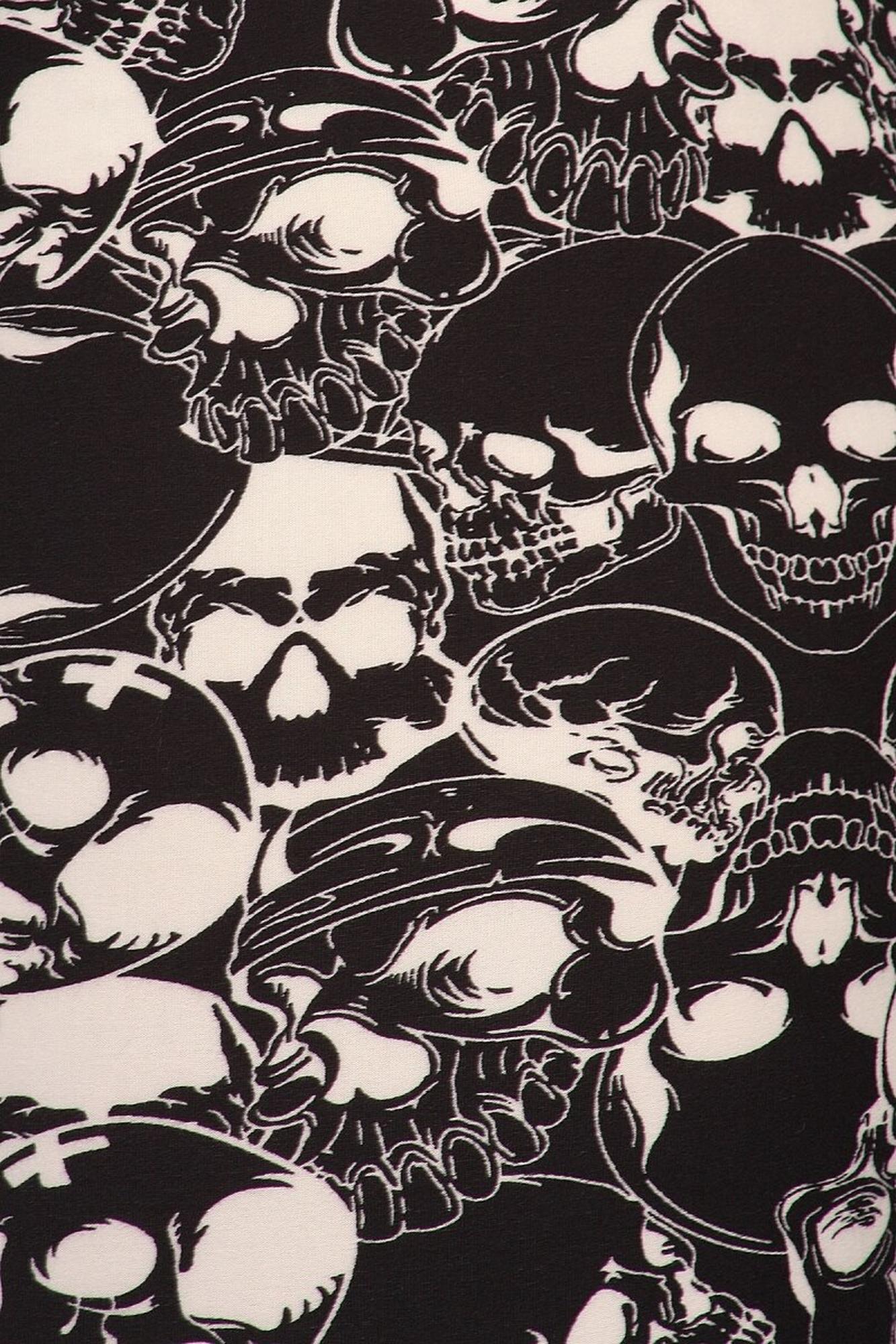 Wholesale Buttery Smooth Black Layers of Skulls Plus Size Leggings