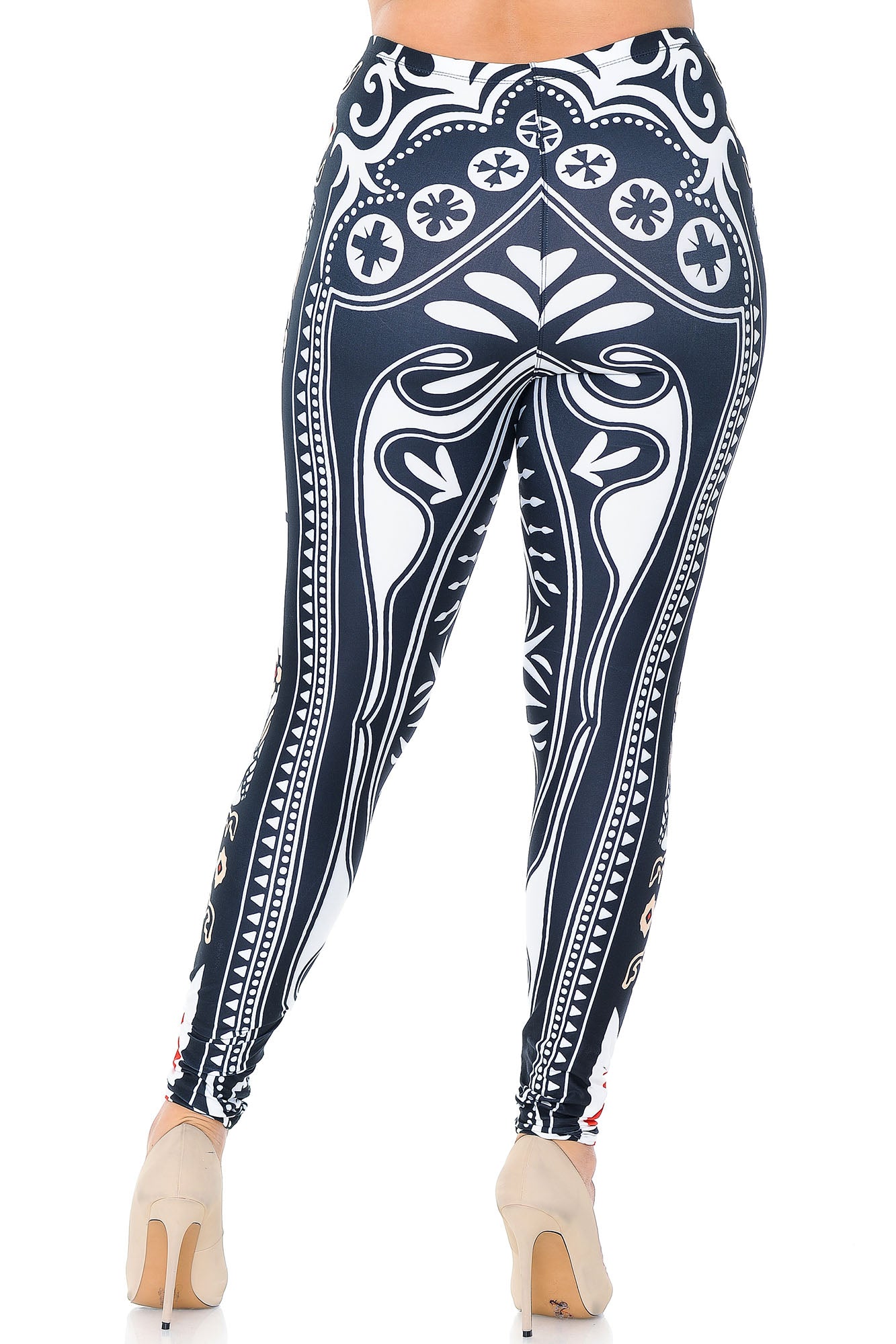 Wholesale Creamy Soft Queen of Hearts Plus Size Leggings - USA Fashion