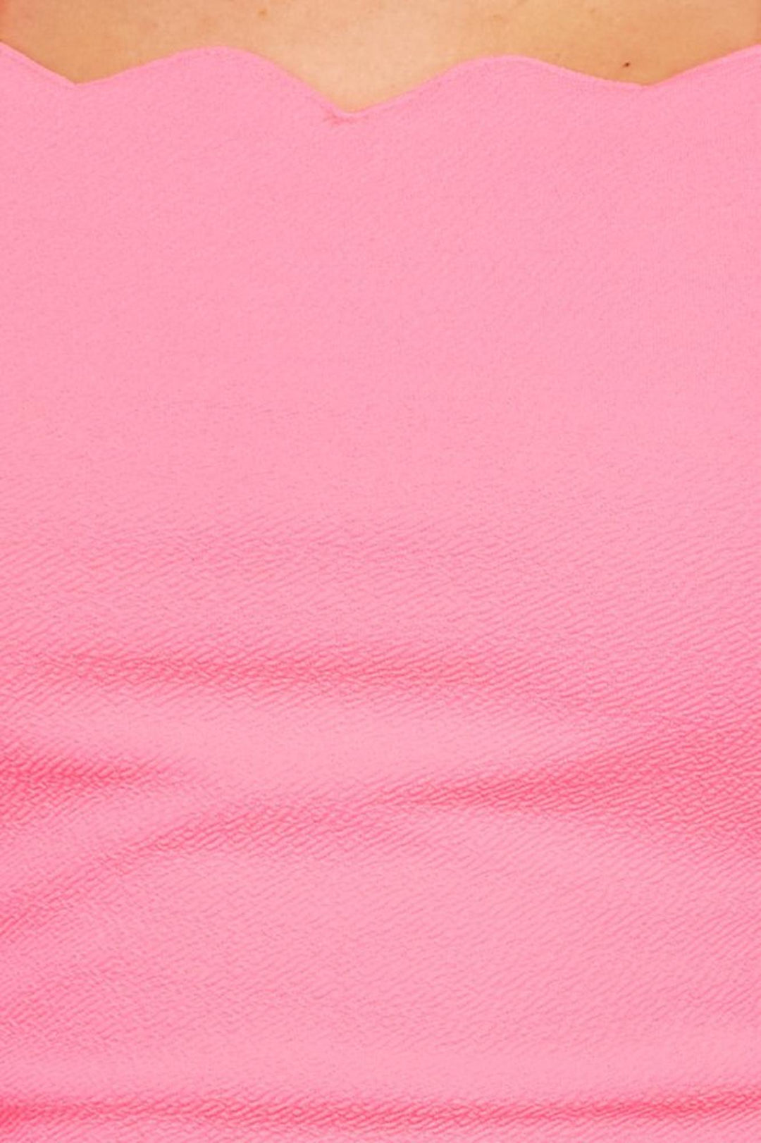 Wholesale Liverpool Fabric Zigzag Neckline Spaghetti Strap Crop Top