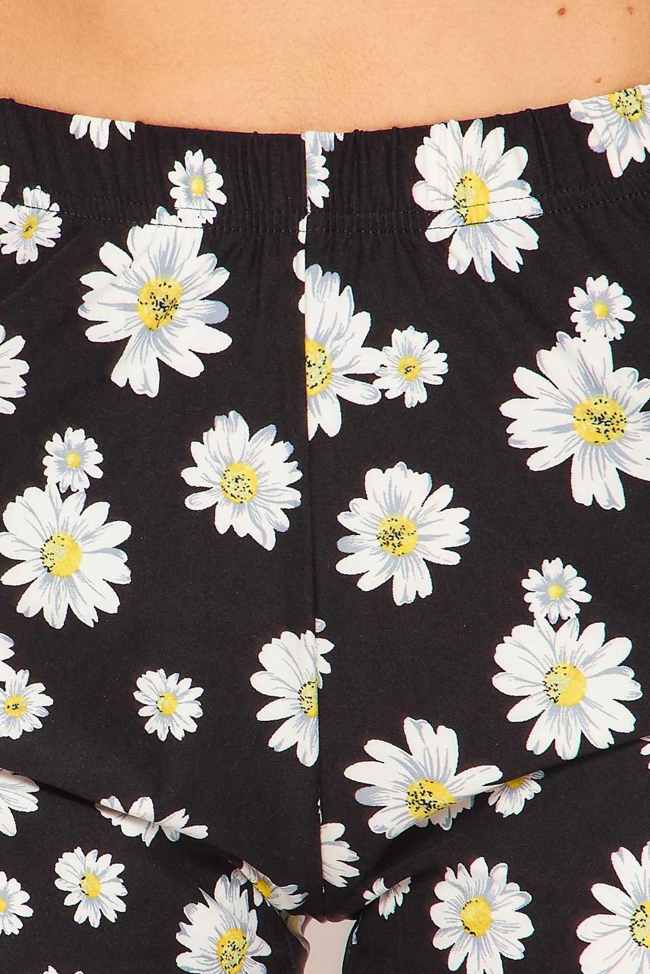 Wholesale Summer Sport Daisy Dolphin Shorts